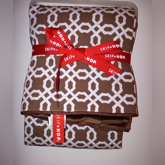 Skip Hop Other - Skip Hop Brown and White Patterned Blanket